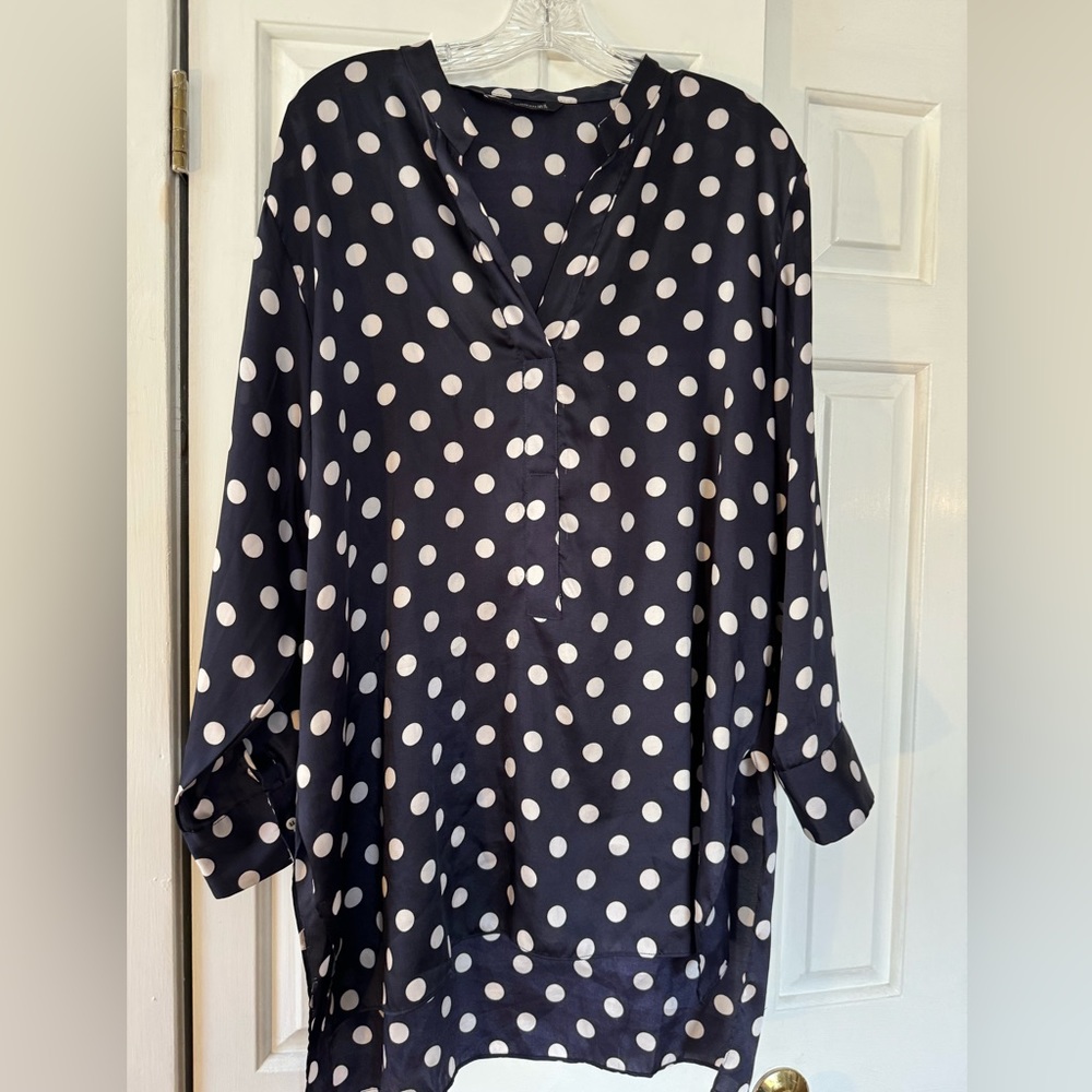 Zara Hi-Low Satiny Navy and White Top